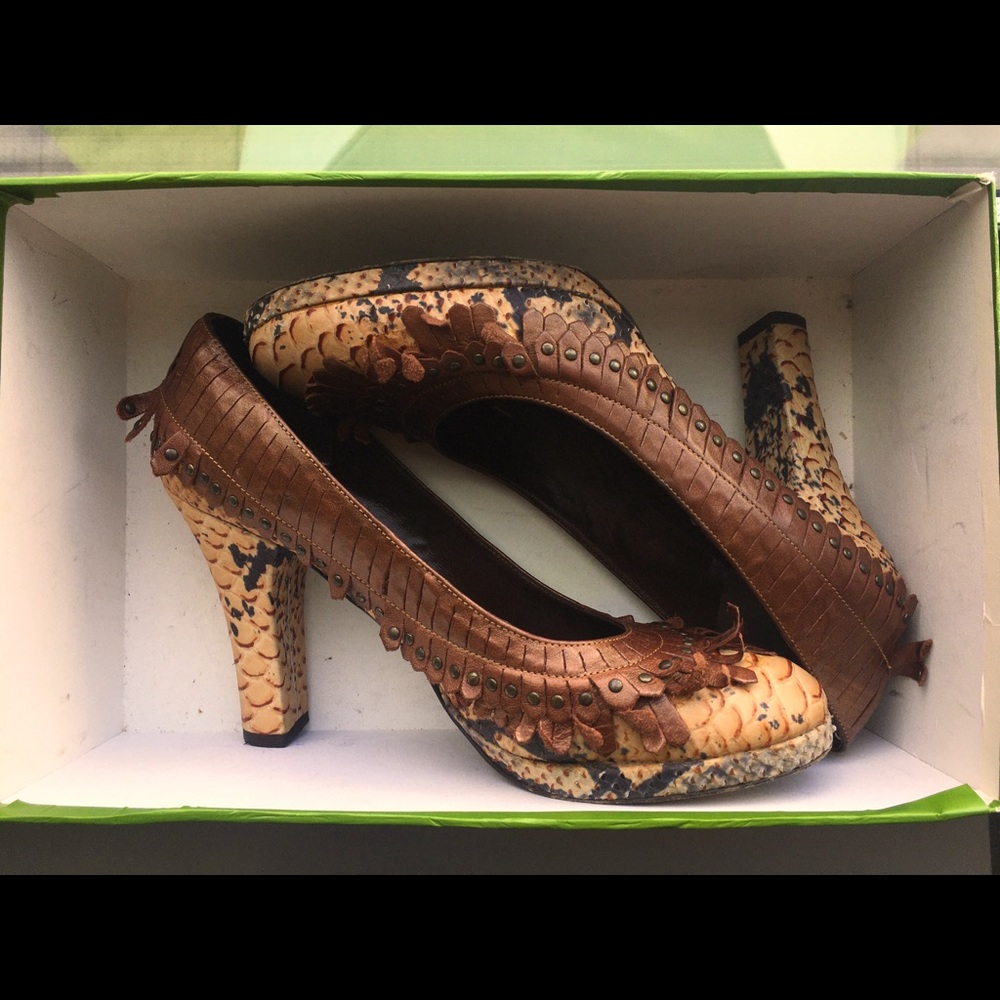 Isabelle Fiore pumps made in Italy leather python very comfortable super chic